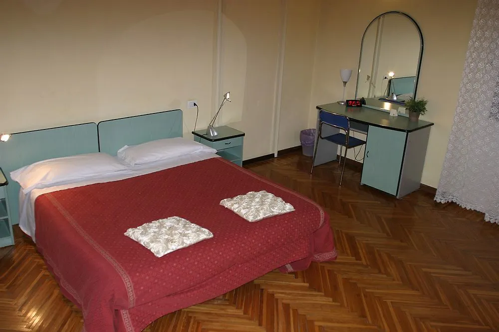 Hotel Panorama Bolonia 0*,  Italia